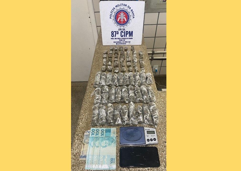 PM prende em Teixeira de Freitas homem com quase 1 kg de maconha