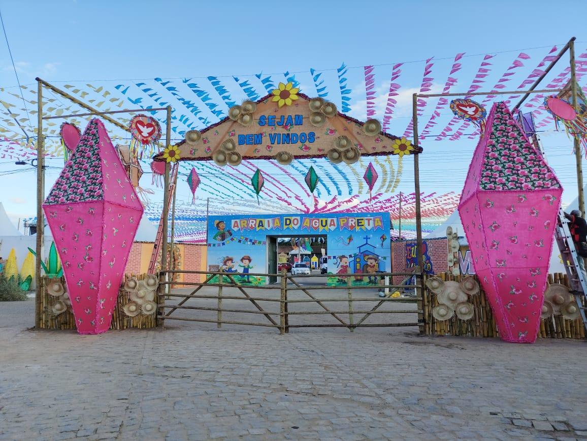 Cenário do Arraiá do Água Preta está lindo. Veja fotos