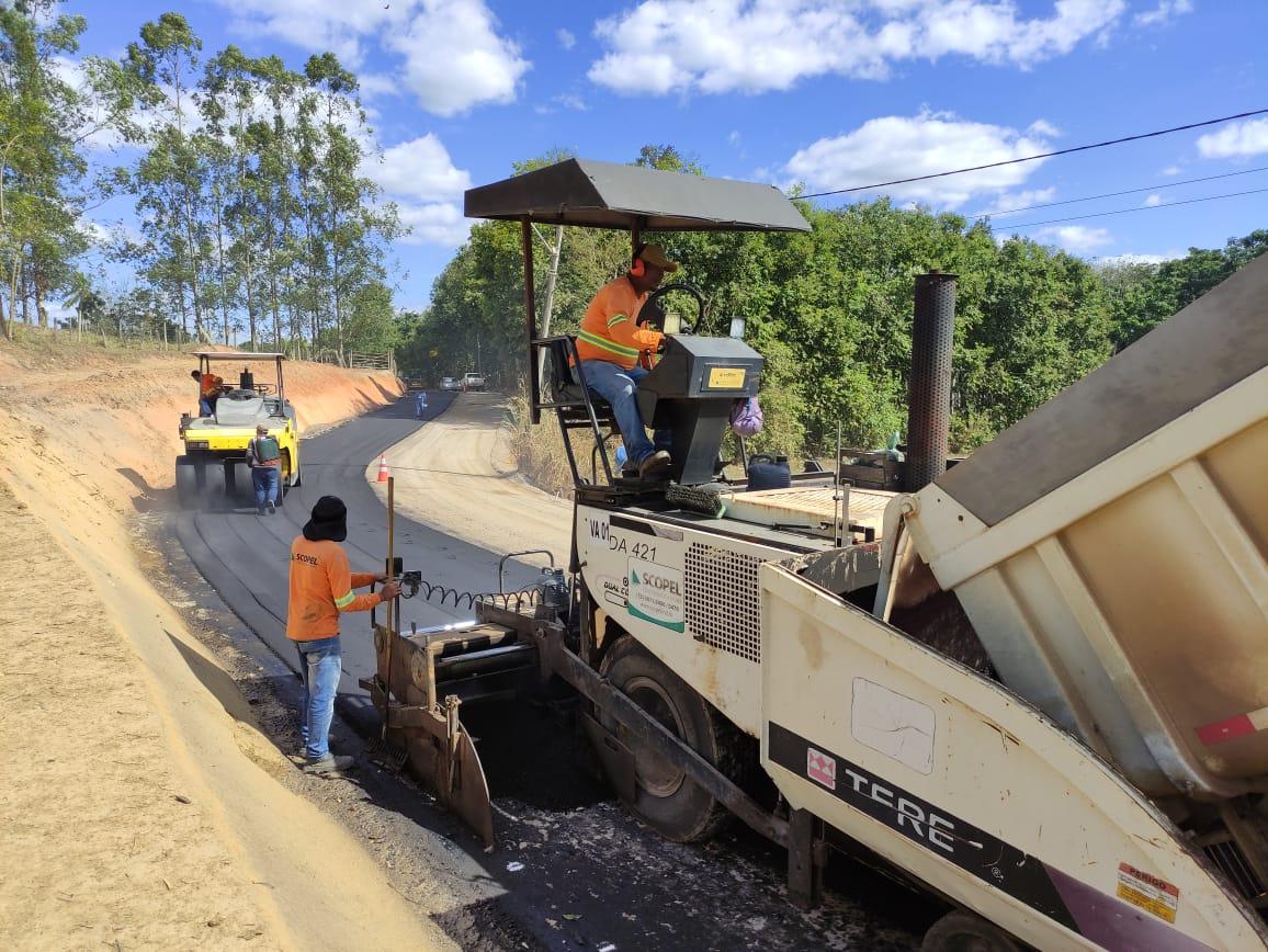 Mildson dá início ao asfalto até bairro Santa Maria e novo cemitério