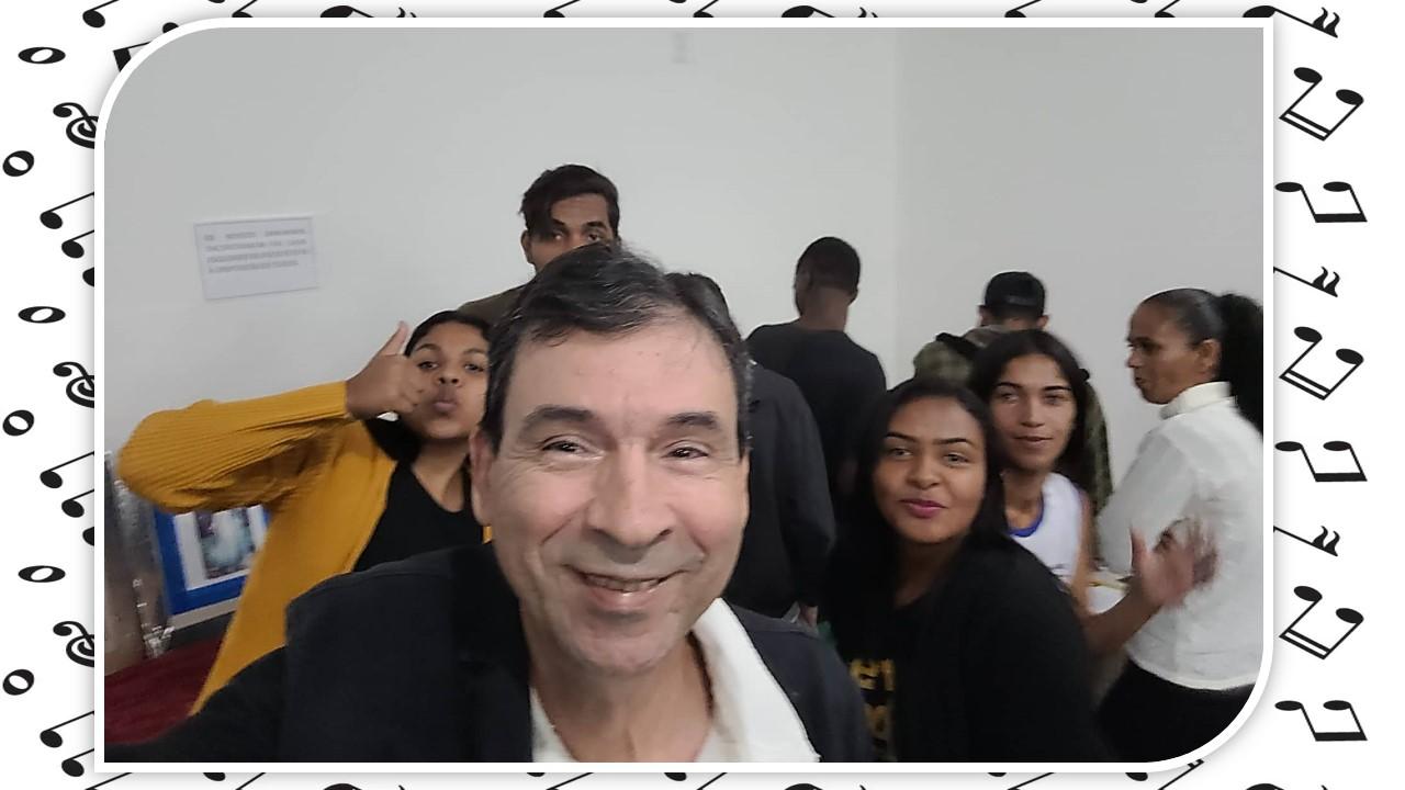 Livros do poeta Erivan Santana inspiram Sarau Literário na Primavera