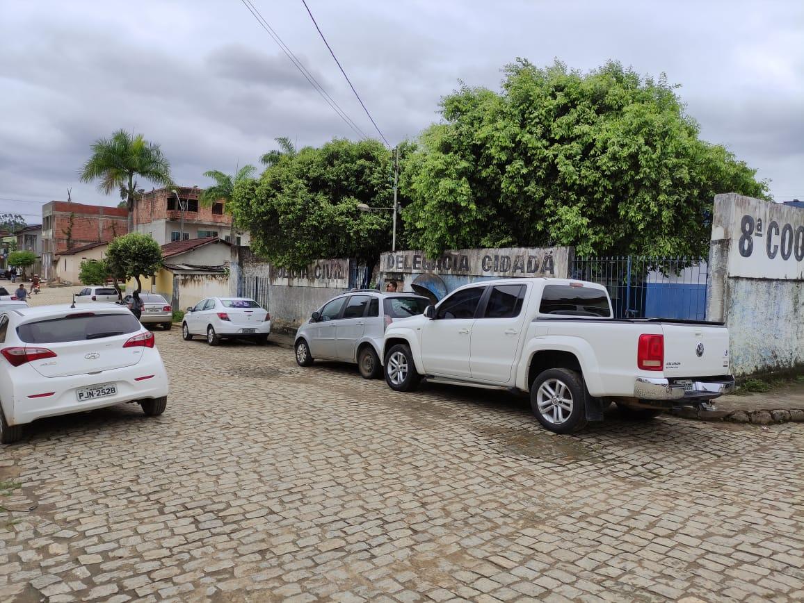 PM prende marido que teria invadido prefeitura para matar prefeito de Itanhém por demissão de sua esposa da contabilidade