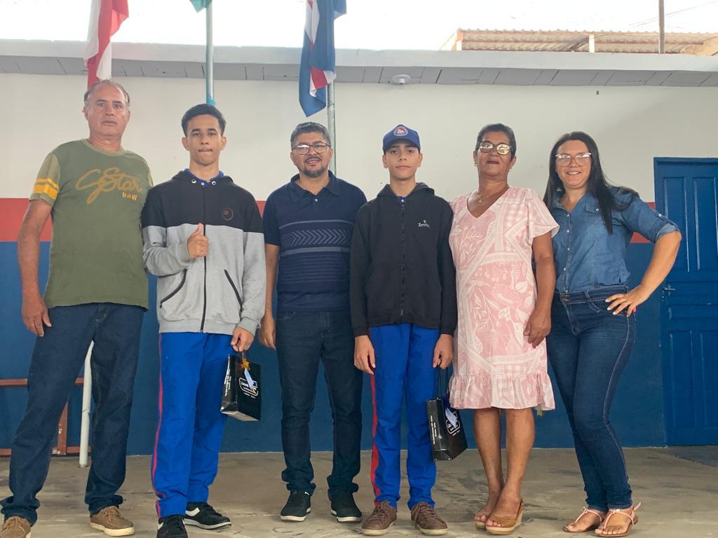 Alunos de Itanhém, da rede municipal de ensino, são premiados por destaque nacional em Olimpíada de Matemática