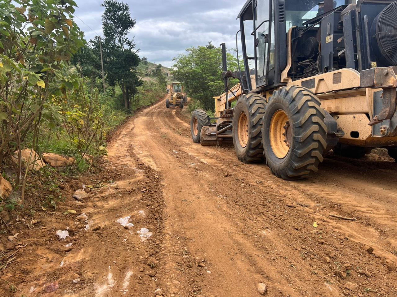 Estrada de acesso a Vila Mutum está sendo patrolada em Itanhém