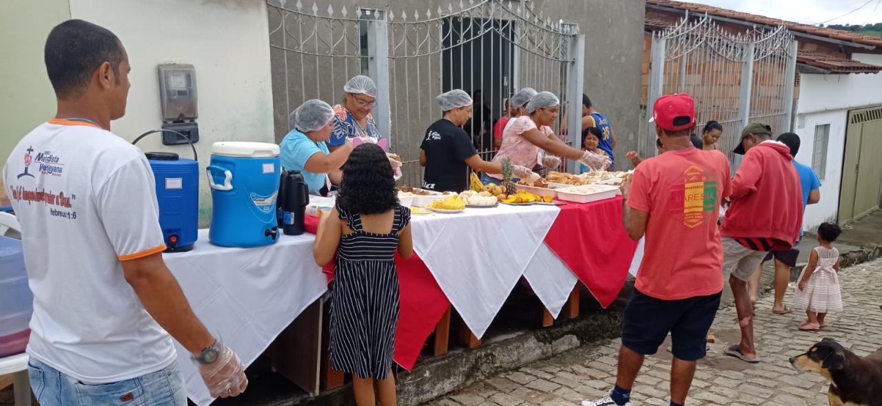 Igreja Metodista Wesleyana faz evento solidário em Itanhém e beneficia centenas de pessoas