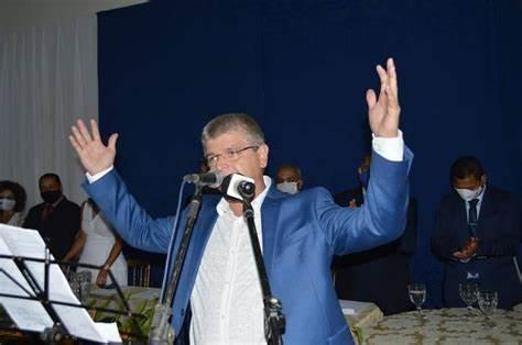 Mildson continua navegando nas águas turbulentas, mas tem buscado estratégias para fortalecer sua gestão