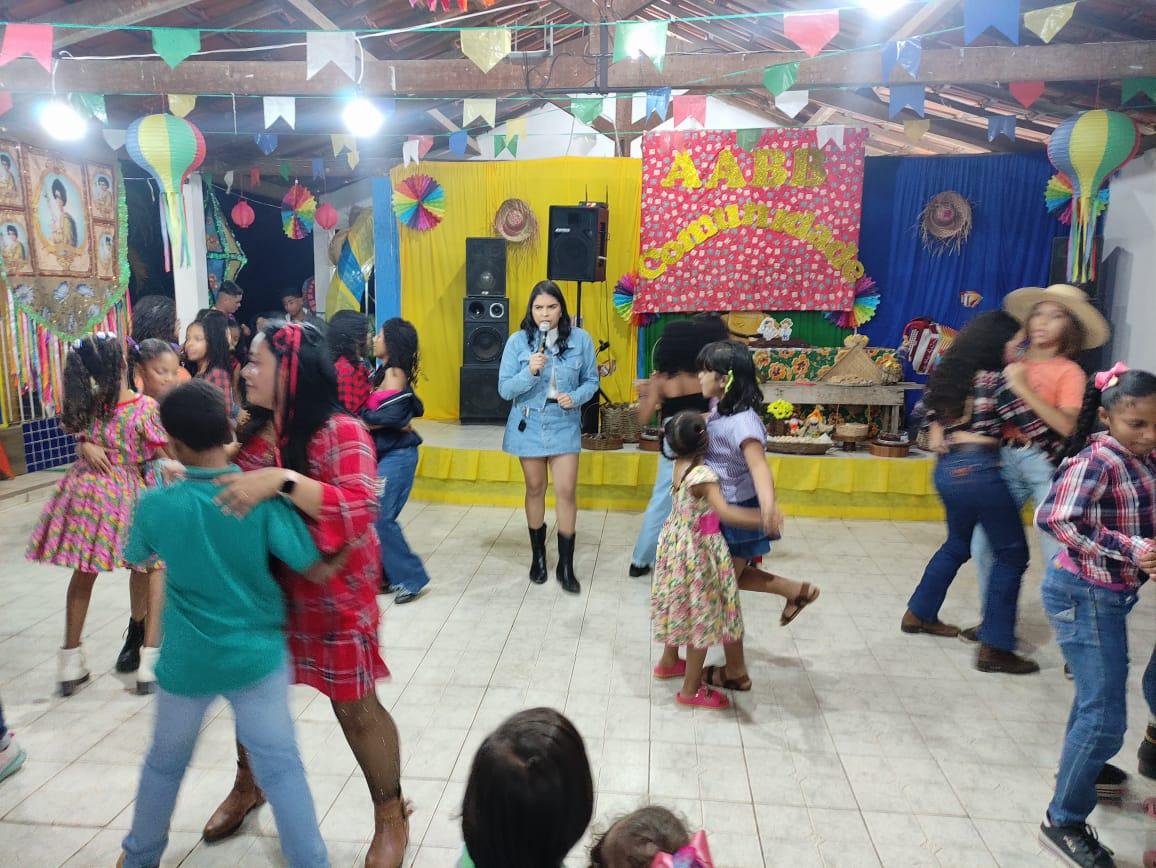 Com muita alegria, AABB Comunidade realiza tradicional Arraiá para alunos