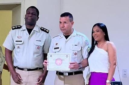 Jean Carlos é promovido a sargento e se destaca como primeiro colocado na turma