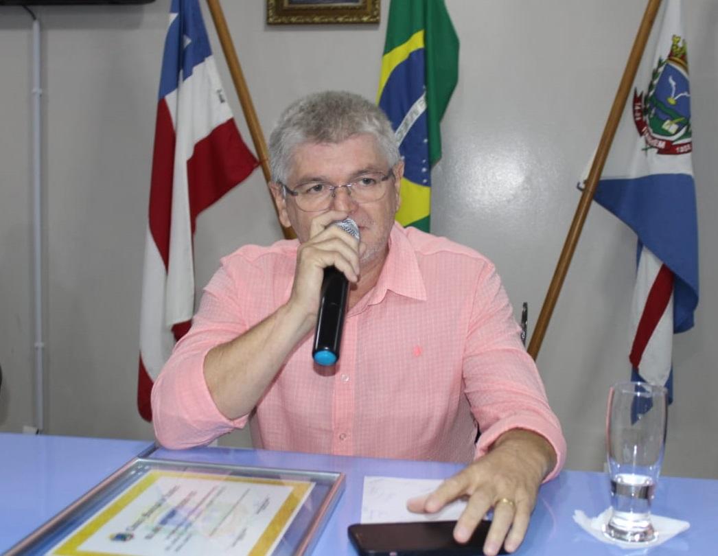 Apesar dos desafios, prefeito garante 13º salário dos professores e demais servidores, e está trabalhando para equilibrar as contas da prefeitura