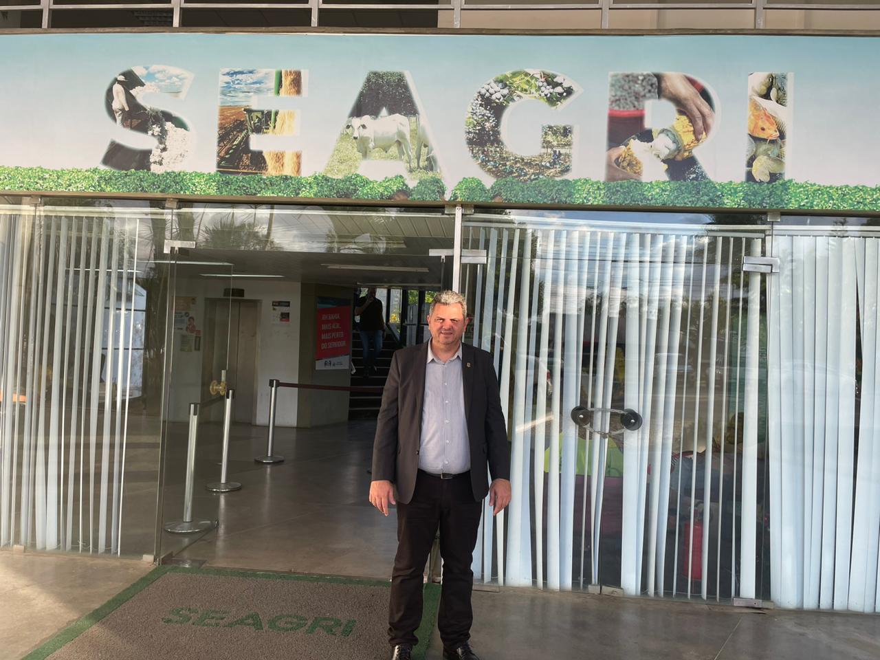 Renato Correia vai a Salvador e consegue incluir Itanhém no projeto Sisteminha, beneficiando a agricultura familiar