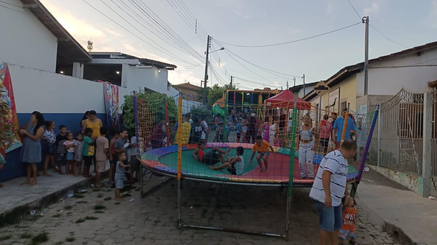 Com apoio de Paulinho Correia, vereador Luismar promove comemoração do Dia das Crianças no bairro Monte Santo