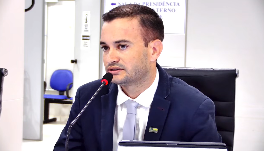 Guido Boy acusa Bentivi de abandonar estrada de Vila São José e “jogar responsabilidade” para prefeito de Vereda
