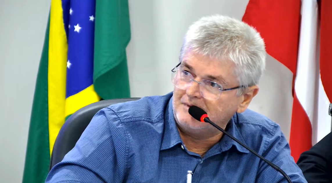 Câmara de Itanhém aprova contas de 2021 do ex-prefeito Mildson Medeiros
