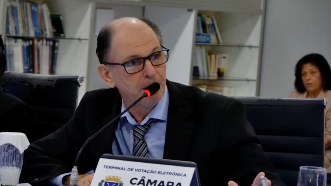 Ouça o que o vereador Gelson disse a Fábio em 2min05seg sobre o caso que chamou de “Pix dos Garis