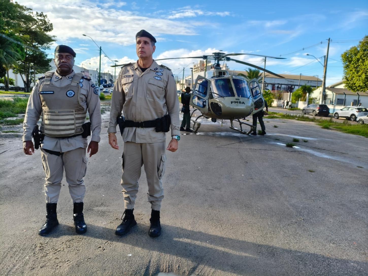 Coronel Paraíso e major Barbosa.