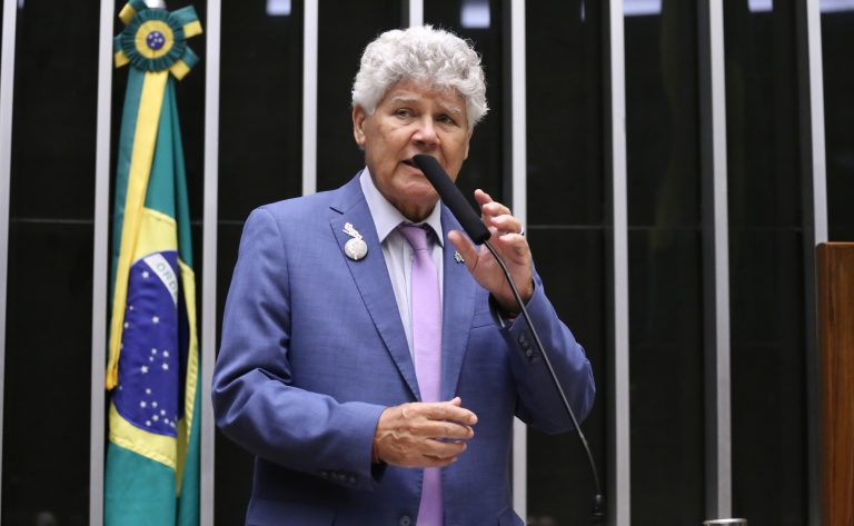 Projeto obriga órgãos públicos a receber documentos por e-mail institucional