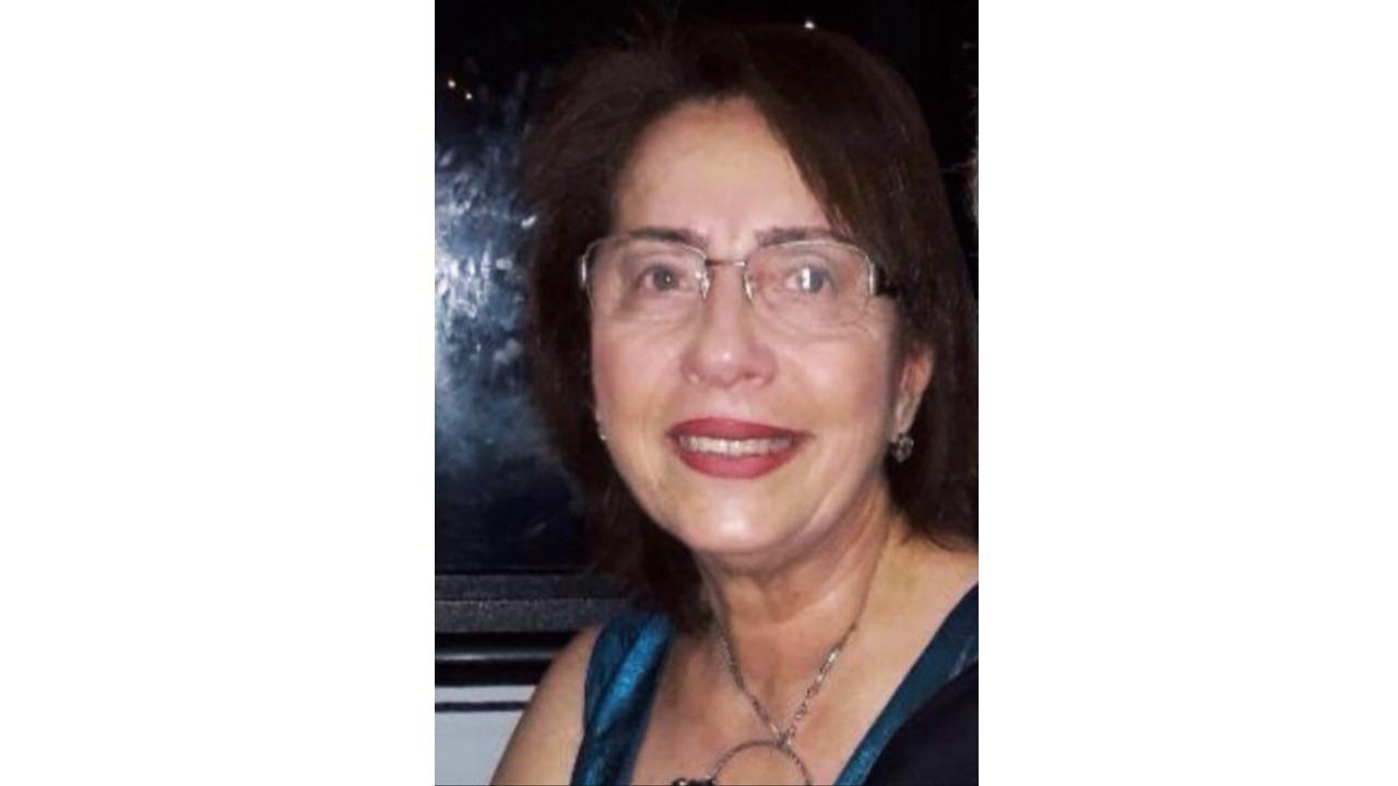 Professora encerra ciclo de mais de cinco décadas na educação de Itanhém e recebe homenagem de escola