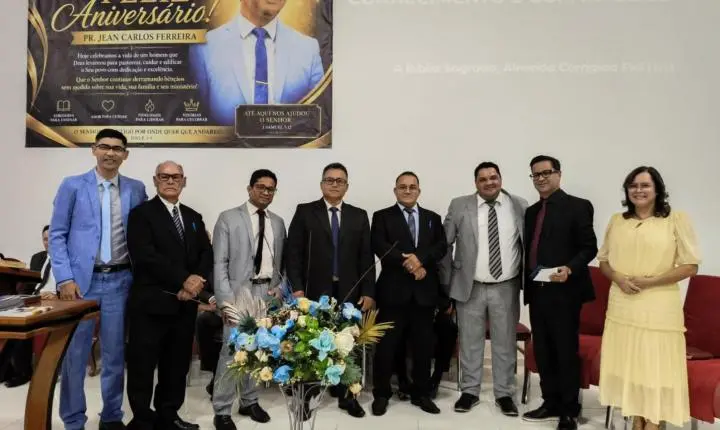 Assembleia de Deus Missão realiza culto especial em homenagem aos 48 anos do pastor Jean Carlos em Itanhém