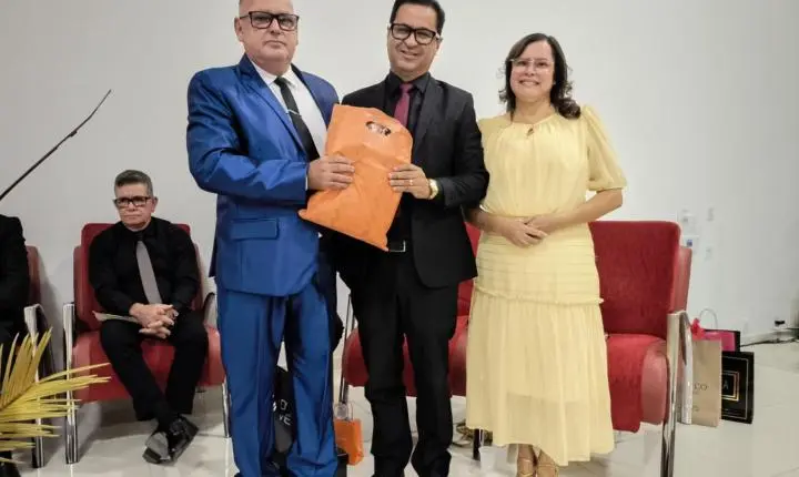 Assembleia de Deus Missão realiza culto especial em homenagem aos 48 anos do pastor Jean Carlos em Itanhém