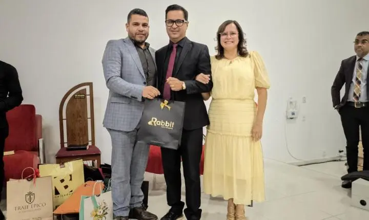 Assembleia de Deus Missão realiza culto especial em homenagem aos 48 anos do pastor Jean Carlos em Itanhém