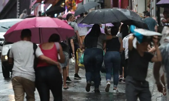Capitais do Centro-Sul terão hoje chuvas e ventania