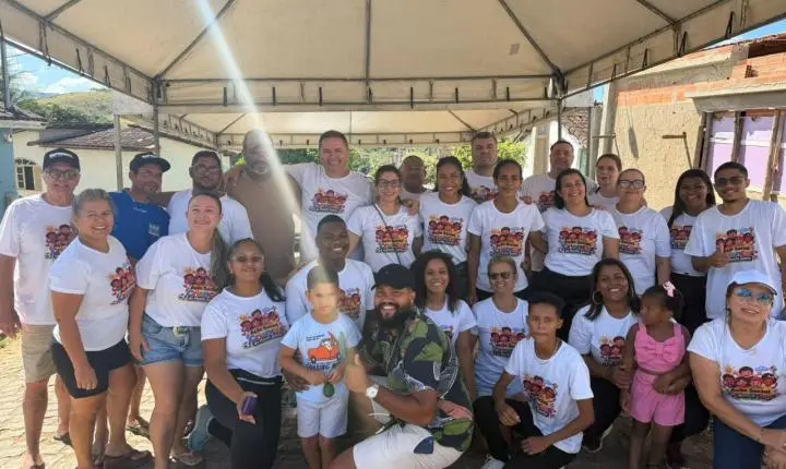 Guilherme Correia promove Dia das Crianças com festa e distribuição de brinquedos no bairro Monte Santo, em Itanhém