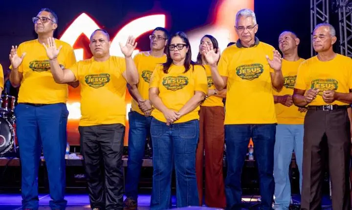 Marcha para Jesus é resgatada em Itanhém e aproxima Kátia Oliveira da comunidade evangélica