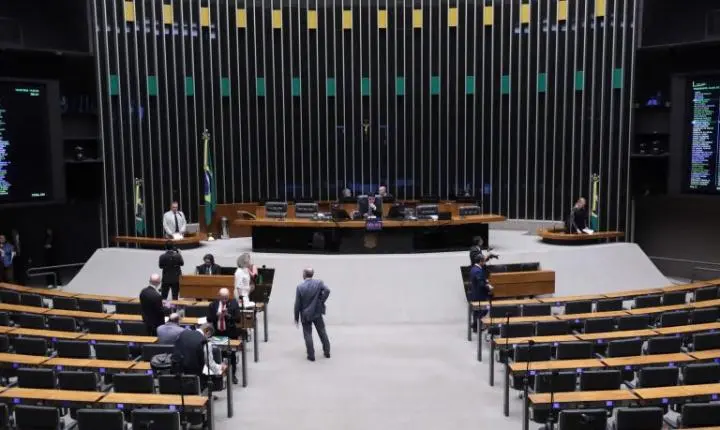 Minirreforma eleitoral permite programa de recuperação fiscal para partidos políticos