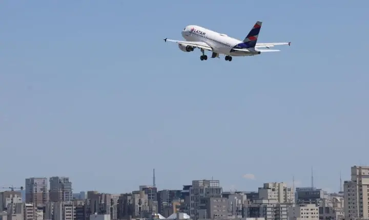 Petrobras reduz preço do querosene de aviação em 14,2% 